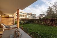 Ogród w obiekcie T3 Calme - Idéal Famille & Pros - Parking - Jardin - WiFi - Netflix