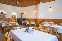 Restoran või mõni muu söögikoht majutusasutuses Penzion a vinařství Vyskočil Strachotín