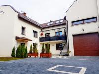 Budova, v ktorej sa apartmán nachádza