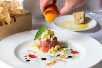 Jídlo v hotelu nebo okolí