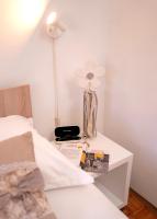 Łóżko lub łóżka w pokoju w obiekcie Apartment Katarina Vrboska