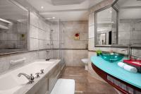 Crowne Plaza Shanghai Nanjing Road by IHGにあるバスルーム