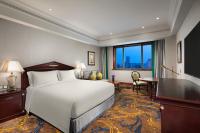 Crowne Plaza Shanghai Nanjing Road by IHGにあるベッド