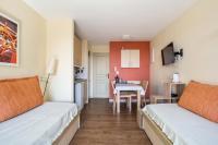 Kuchnia lub aneks kuchenny w obiekcie Résidence Les Parcs de Grimaud - maeva Home - Appartement 2 pièces 4 personnes Prestige MAE-2246