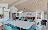 Posezení v ubytování Two-Bedroom Holiday Home In Broager
