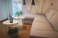 Posezení v ubytování Apartment with private patio