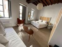 Posteľ alebo postele v izbe v ubytovaní Venghera Naousa Apartment in the heart of Naousa