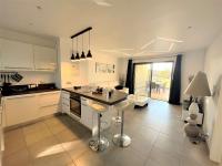 Plán poschodí v ubytovaní Appartement 2 pièces avec terrasse, climatisé, parking, WIFI - Porticcio - FR-1-61-600