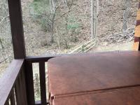 Ein Balkon oder eine Terrasse in der Unterkunft Dollywood! Brand new Dancing Bear 3-Bear Tracks