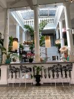 En restaurant eller et andet spisested på Al Alma Apart-Suites