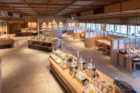 an overhead view of the lobby of a restaurant at KAMENOI HOTEL Toba in Toba