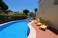 Bazén v ubytování Villa Maelou Vilamoura Algarve nebo v jeho okolí