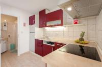 Kuchyň nebo kuchyňský kout v ubytování Apartments Ljubica Pulj