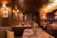 Un restaurante u otro lugar para comer en Hotel Olden