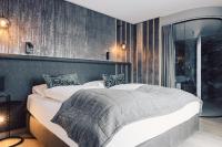 Posteľ alebo postele v izbe v ubytovaní Hotel Schöne Aussicht