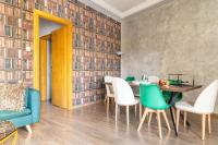 Posedenie v ubytovaní Apt w/ View of OlympusZeusTemple/4BEDR-3BATH-2KITC