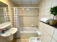 Půdorys ubytování Stylish apt Dubai Marina- Sea View-Tram 100m