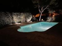 Bazén v ubytovaní Golf de Pont Royal Villa des Alpilles climatisée 3 chambres Piscine chauffée Parking et Garage alebo v jeho blízkosti