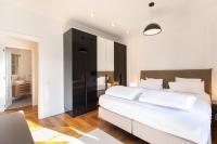 Posteľ alebo postele v izbe v ubytovaní Majestic 4BR/4BATH apartment in Sagrada Familia area