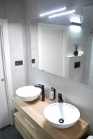 Kúpeľňa v ubytovaní Altar Suites Conde Luna by gaiarooms