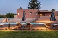 Bazén v ubytování Villa Enny, 3 BD with Private Heated Pool nebo v jeho okolí