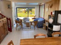 Plán poschodí v ubytovaní Maison lumineuse avec jardin, près de la plage des Grands Sables - FR-1-418-195