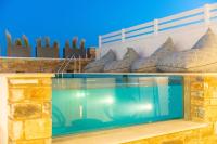 The swimming pool at or close to Dream House "B"