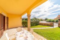 Vonkajšia záhrada v ubytovaní ISS Travel, Ambra apartments - 800 m from La Cinta beach