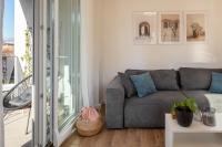 Posedenie v ubytovaní Apartment with terrace and parking near beach