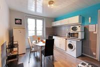 Kuchnia lub aneks kuchenny w obiekcie Appartement Rue du lac