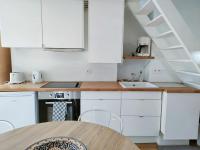 Kuchnia lub aneks kuchenny w obiekcie Fabulous of Paris for 4 people