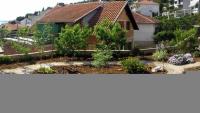 Vonkajšia záhrada v ubytovaní Apartment in Trogir with sea view, terrace, air conditioning, WiFi 4328-5