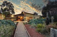 Zahrada ubytování Isla Villa, Cowes, Phillip Island.