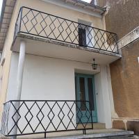 Balkon lub taras w obiekcie Spacious 3-Bed House in Chateau Garnier