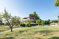 Vonkajšia záhrada v ubytovaní Malt Beachfront Villa
