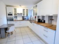 Kuchnia lub aneks kuchenny w obiekcie *VILLA PALMA* 5 suites parentales, plage à 600 m, Vieux-Boucau