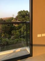 Balkón nebo terasa v ubytování Beachfront Escape Seaview Suites 5th & Top Floor- Mae Phim