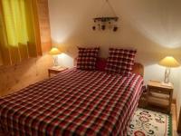 Łóżko lub łóżka w pokoju w obiekcie Spacieux T3, 6 pers, calme, balcon, parking, casier à skis, navette à 150m - FR-1-572-278