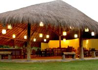 Un restaurant sau alt loc unde se poate mânca la Giman Free Beach Resort Pasikuda