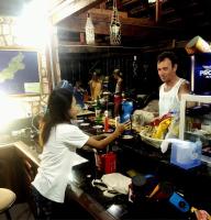 Gæster der bor på Rote Surf Resort - Lualemba Bungalows