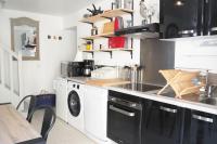 Kuchnia lub aneks kuchenny w obiekcie Appartement duplex et terrasse à St Servan-St Malo