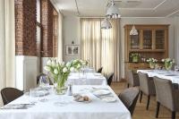 Reštaurácia alebo iné gastronomické zariadenie v ubytovaní Mercure Wiazowna Brant