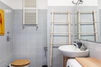 A bathroom at Easylife - Accogliente monolocale in zona Ripamonti