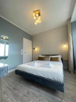 A bed or beds in a room at San Pietro Rooms 84