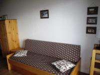 Część wypoczynkowa w obiekcie Appartement calme 2 pièces, 300m des pistes avec parking gratuit - Auris en Oisans - FR-1-297-299
