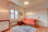 Posedenie v ubytovaní The apartments consists of two bedrooms, a bathroom, a kitchen and a living room