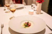 Jídlo v hotelu nebo okolí