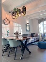 A seating area at Langhe Wine & Relax