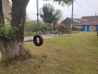 Vonkajšia záhrada v ubytovaní Maison Creusoise dans le village de Fontanières.