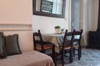 Posedenie v ubytovaní Yioklima - Renovated Neoclassical House with two bedrooms